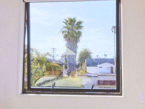 906 Superba Avenue, Venice CA 90291