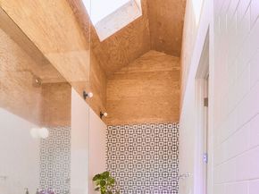 906 Superba Avenue, Venice CA 90291