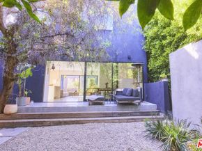 906 Superba Avenue, Venice CA 90291