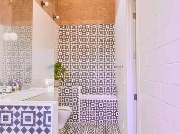 906 Superba Avenue, Venice CA 90291