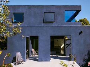 906 Superba Avenue, Venice CA 90291