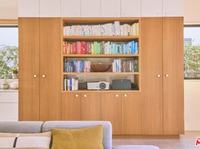 906 Superba Avenue, Venice CA 90291