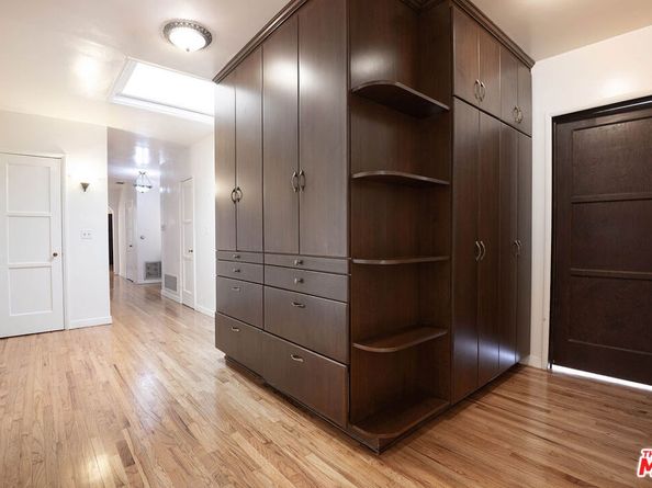 613 N Detroit Street, Los Angeles CA 90036