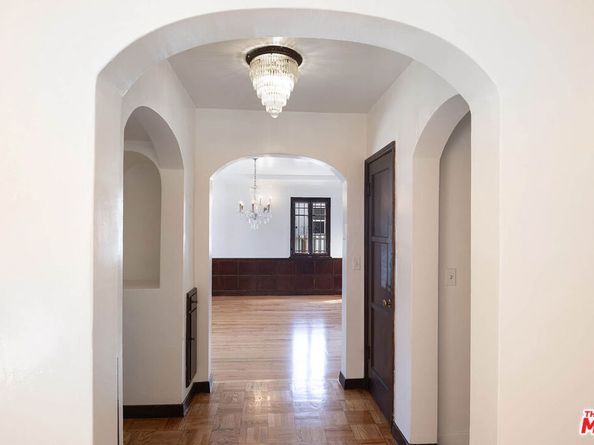 613 N Detroit Street, Los Angeles CA 90036