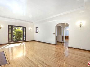 613 N Detroit Street, Los Angeles CA 90036