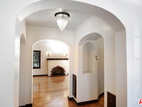 613 N Detroit Street, Los Angeles CA 90036