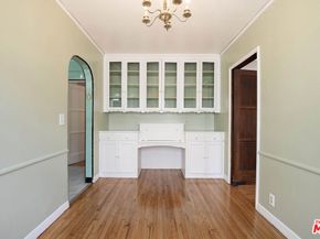 613 N Detroit Street, Los Angeles CA 90036