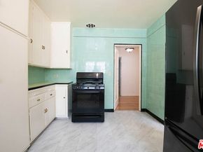 613 N Detroit Street, Los Angeles CA 90036