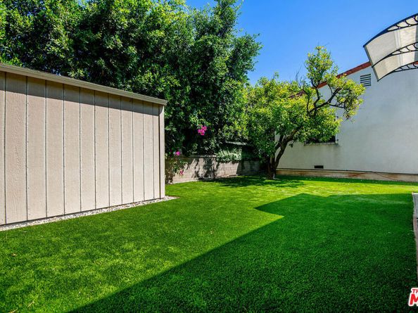 613 N Detroit Street, Los Angeles CA 90036