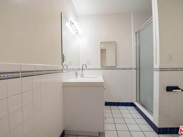 613 N Detroit Street, Los Angeles CA 90036