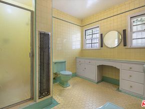 613 N Detroit Street, Los Angeles CA 90036