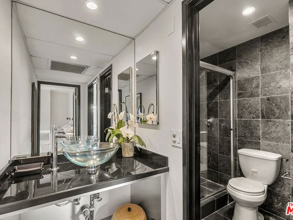 1131 Alta Loma Road 415, West Hollywood CA 90069