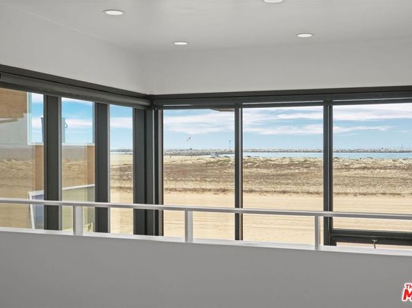 6 Voyage Street 108, Marina Del Rey CA 90292