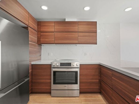 6 Voyage Street 108, Marina Del Rey CA 90292