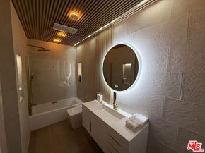 2345 Roscomare Road 308, Los Angeles CA 90077