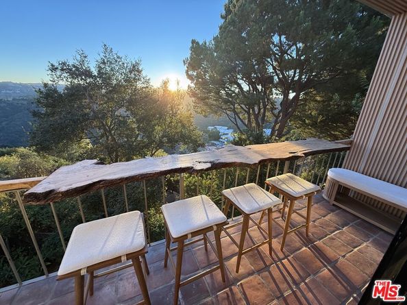 2345 Roscomare Road 308, Los Angeles CA 90077
