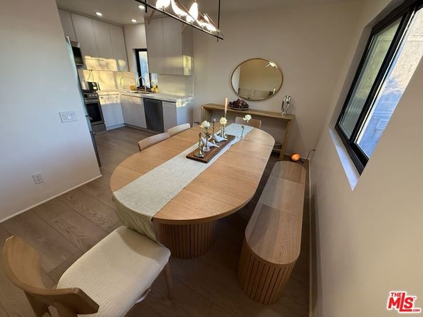 2345 Roscomare Road 308, Los Angeles CA 90077