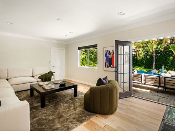 888 Linda Vista Avenue, Pasadena CA 91103