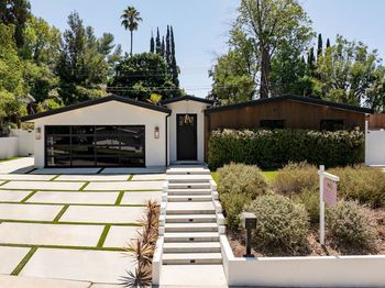 20748 Burbank Boulevard