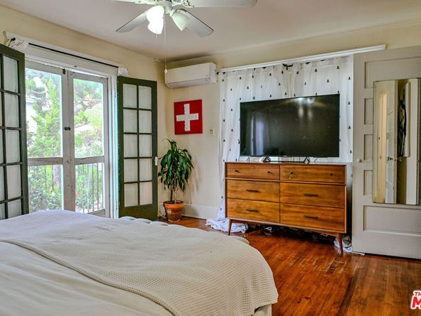 6104 Winans Drive, Los Angeles CA 90068