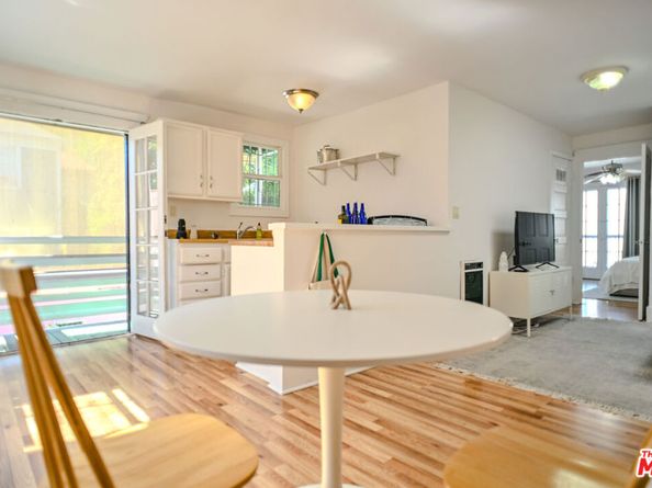 6104 Winans Drive, Los Angeles CA 90068
