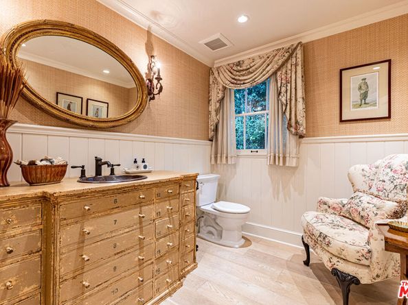 1417 Capri Drive, Pacific Palisades CA 90272