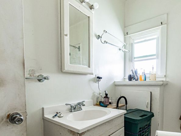 1559 W 49th Street, Los Angeles CA 90062