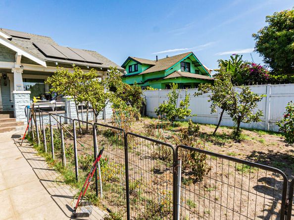 1559 W 49th Street, Los Angeles CA 90062