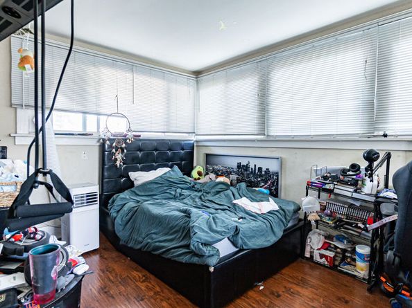 1559 W 49th Street, Los Angeles CA 90062