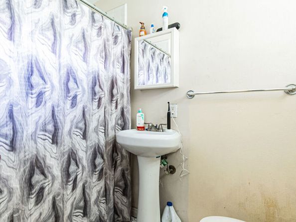 1559 W 49th Street, Los Angeles CA 90062