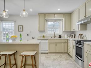 5248 Parkglen Avenue, Los Angeles CA 90043