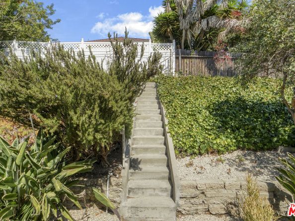 5248 Parkglen Avenue, Los Angeles CA 90043