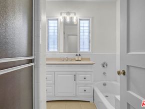 5248 Parkglen Avenue, Los Angeles CA 90043