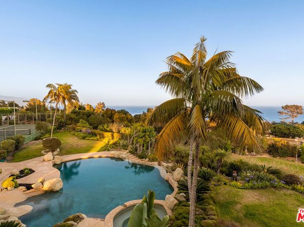 7160 Dume Drive, Malibu CA 90265