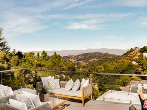 8921 Appian Way, Los Angeles CA 90046