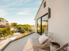 8921 Appian Way, Los Angeles CA 90046