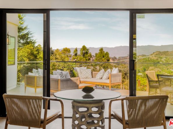 8921 Appian Way, Los Angeles CA 90046