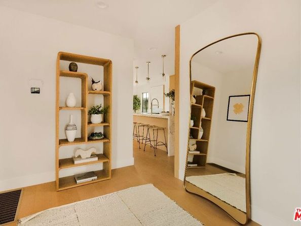 8921 Appian Way, Los Angeles CA 90046