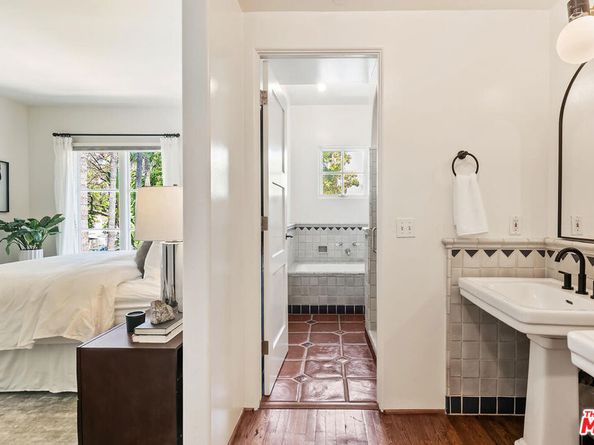 1414 N Harper Avenue 4, West Hollywood CA 90046