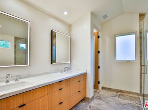 6427 Hedding Street, Los Angeles CA 90045