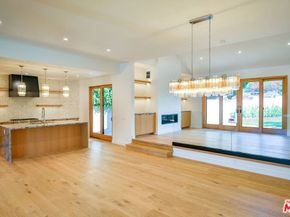 6427 Hedding Street, Los Angeles CA 90045