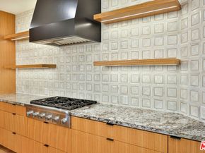 6427 Hedding Street, Los Angeles CA 90045