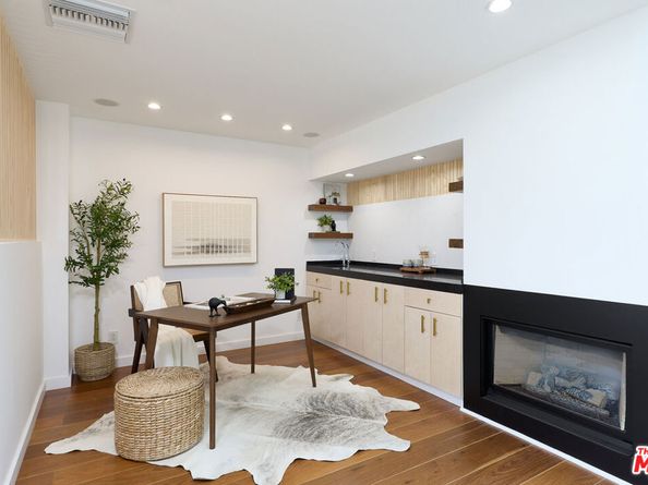 5106 Pacific Avenue, Marina Del Rey CA 90292