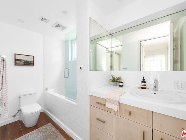 5106 Pacific Avenue, Marina Del Rey CA 90292