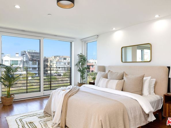 5106 Pacific Avenue, Marina Del Rey CA 90292