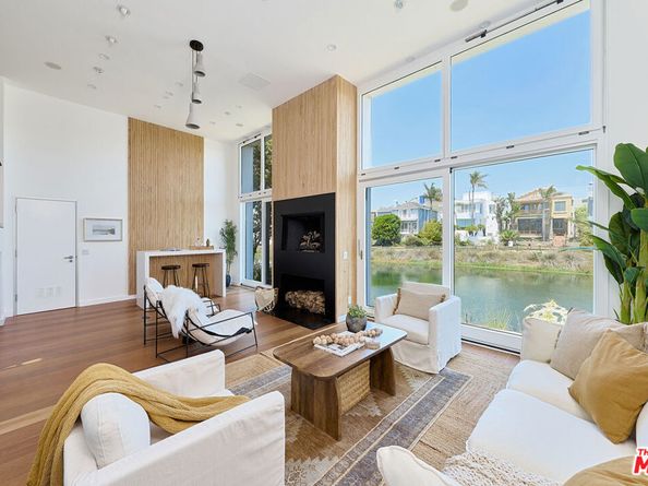 5106 Pacific Avenue, Marina Del Rey CA 90292
