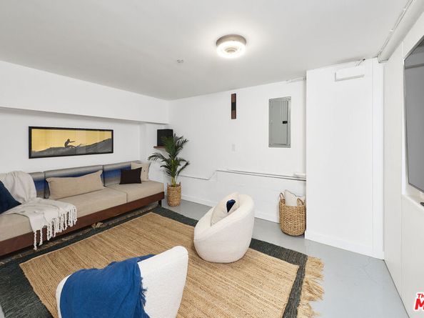 5106 Pacific Avenue, Marina Del Rey CA 90292