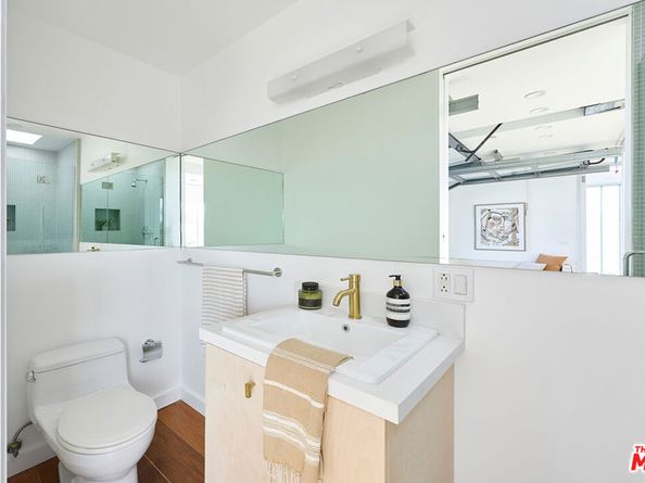 5106 Pacific Avenue, Marina Del Rey CA 90292