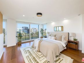 5106 Pacific Avenue, Marina Del Rey CA 90292