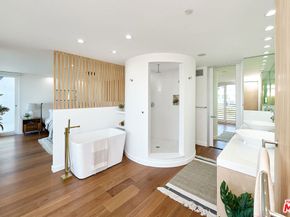 5106 Pacific Avenue, Marina Del Rey CA 90292
